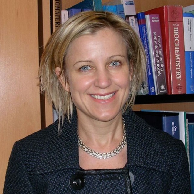 Headshot of Melody Swartz